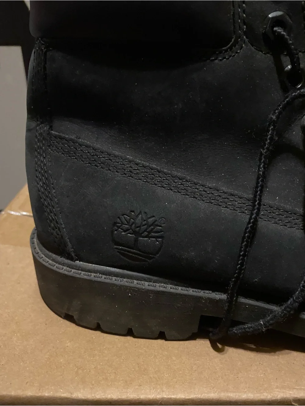 Timberland Black Kids Lace-Up Boots with Tan Lining